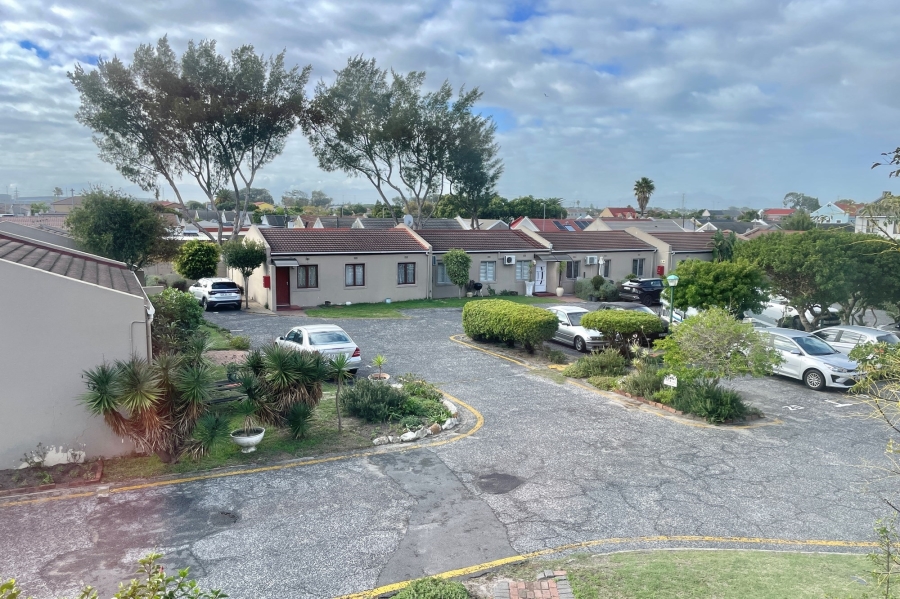 2 Bedroom Property for Sale in Ottery Western Cape
